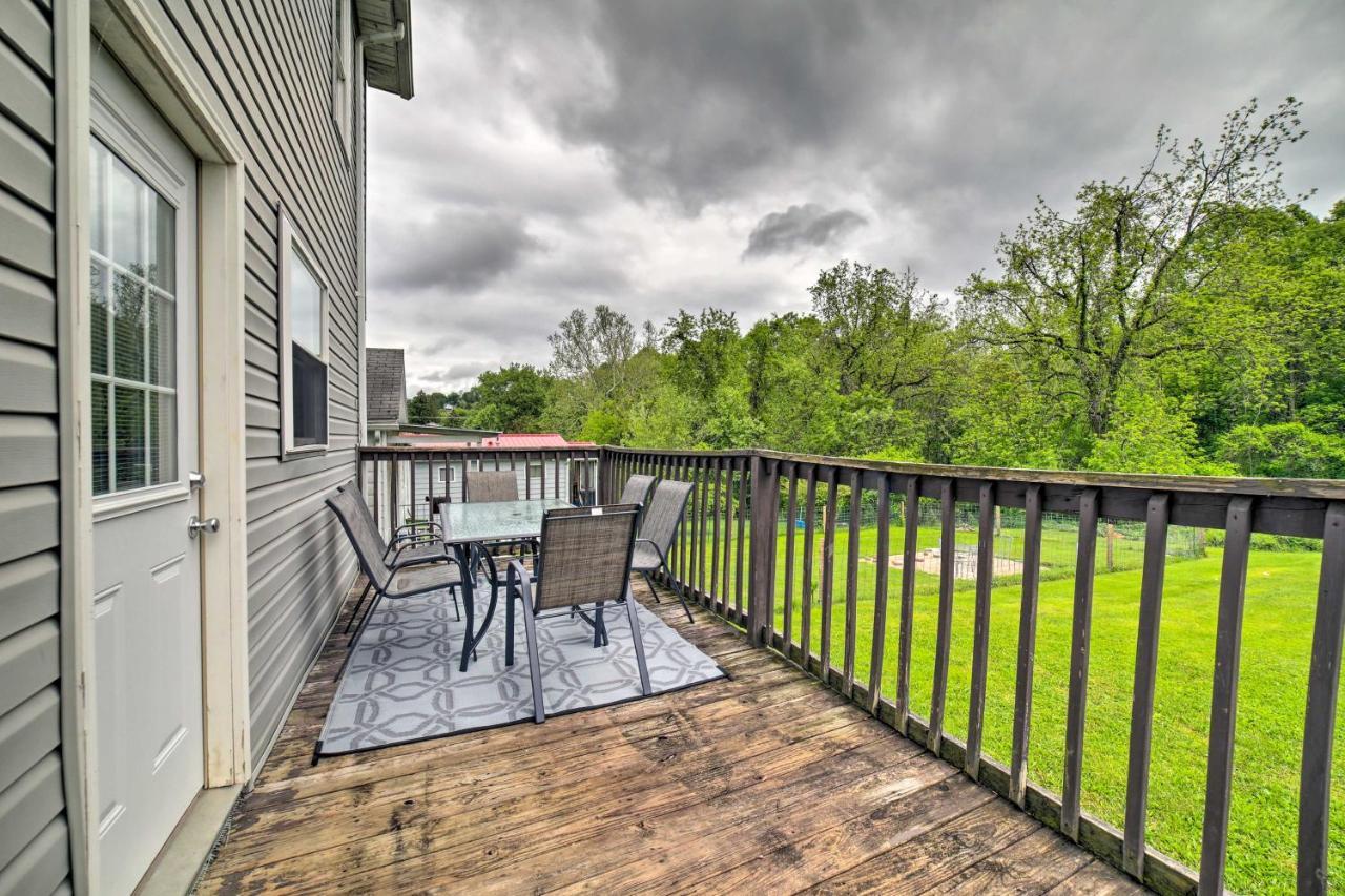 Morgantown Home With Deck About 2 Mi To Wv University! Exterior photo